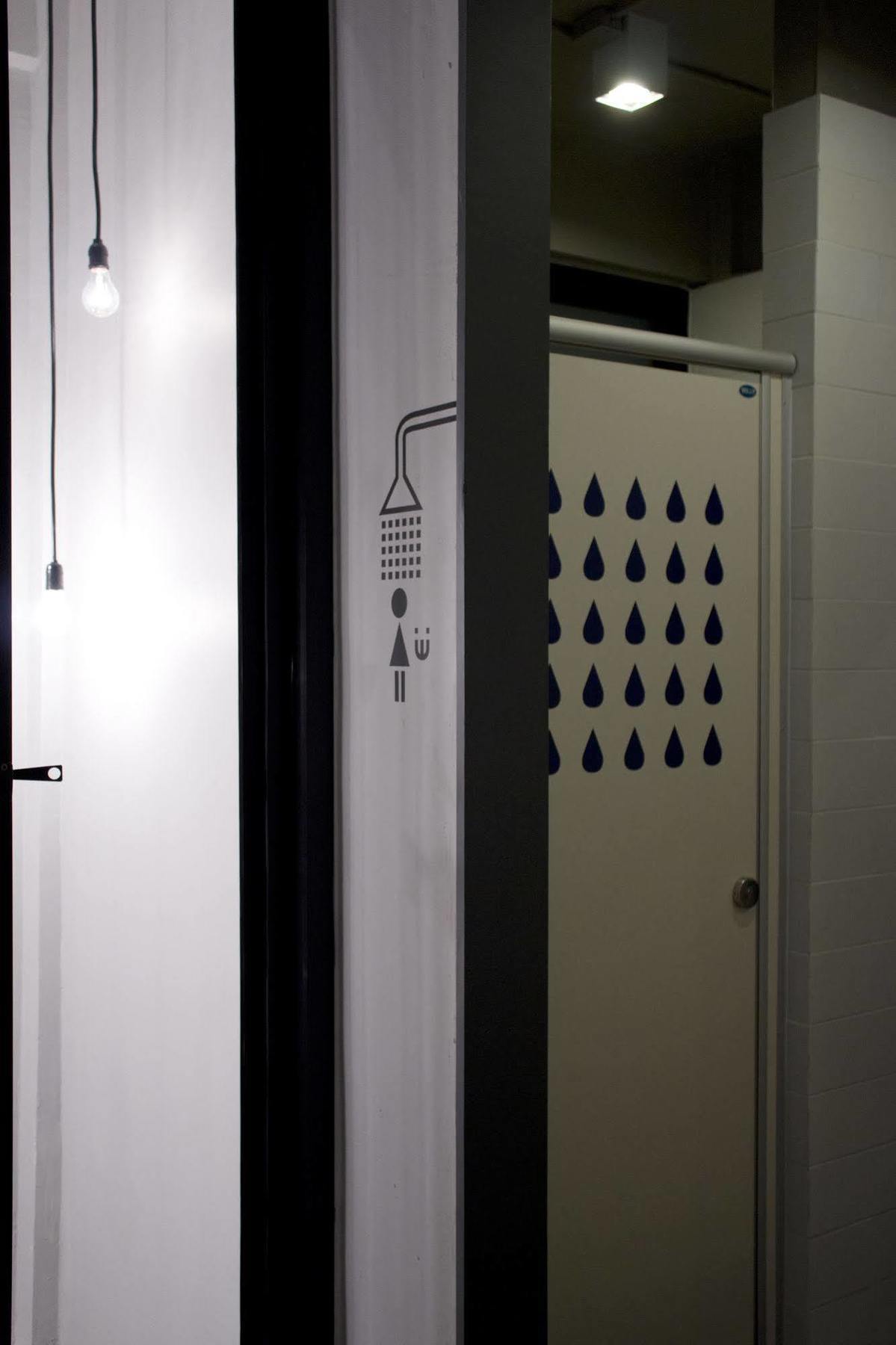 Slumber Bangkok Soi 1 Hostel Ngoại thất bức ảnh