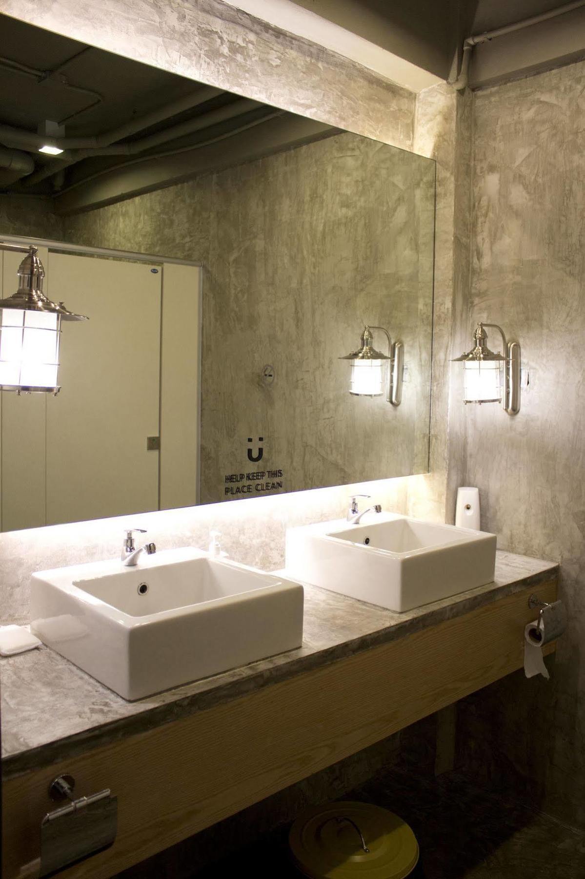 Slumber Bangkok Soi 1 Hostel Ngoại thất bức ảnh